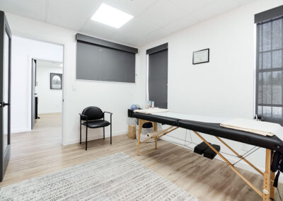 physiotherapy-examination-room-with-equipments-integrated-internal-medicine-clinic-queens-ny