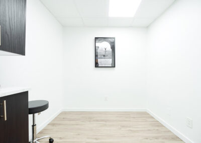 physiotherapy-examination-room-with-portrait-art-integrated-internal-medicine-clinic-queens-ny