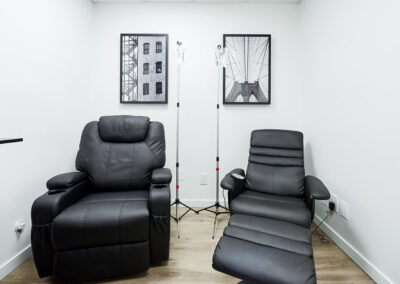 reclining-chairs-IV-therapy-integrated-internal-medicine